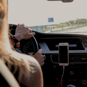 Distracted driving prevention in San Diego – no-touch phone law